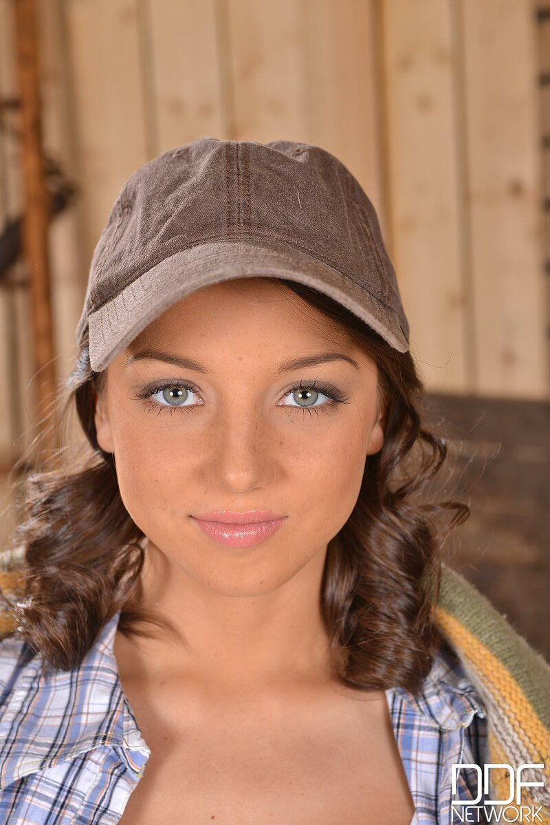 Оксана, 21 год, 2 размер груди